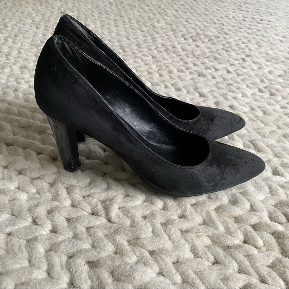 Franco Sarto suede pumps